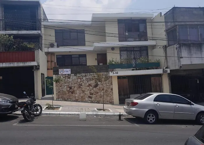 Hospedaje Via 7