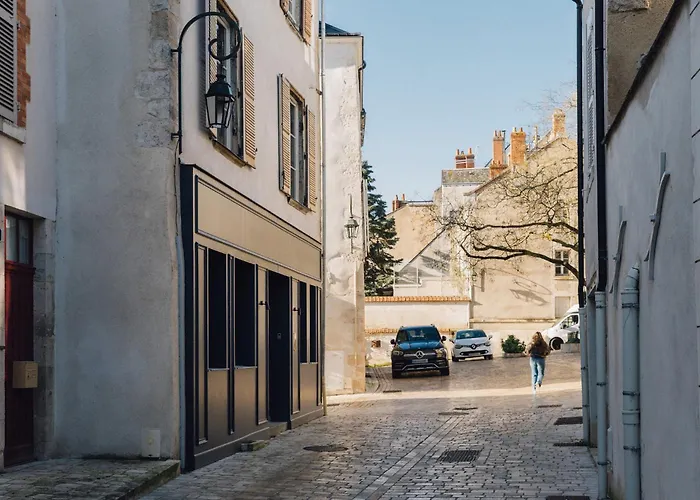 Des Sept - Entrée autonome, réception en ligne - Encore Mieux Orléans