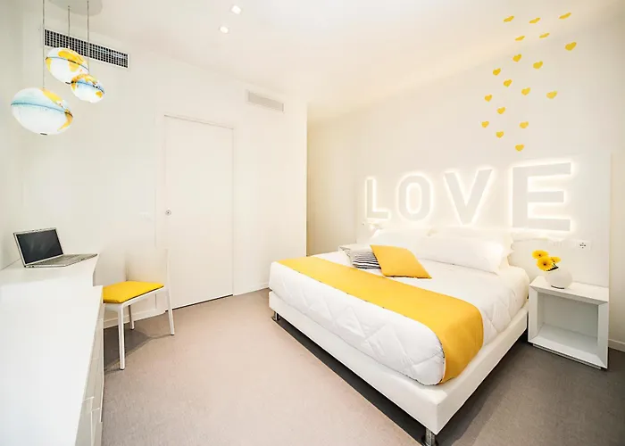 Love Boat Hotel - The Original Riccione
