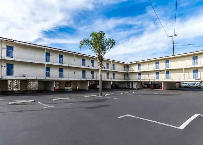 Pacific Inn