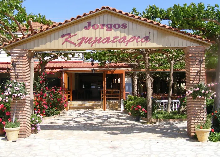 Lintzi Hotel Arkoudi