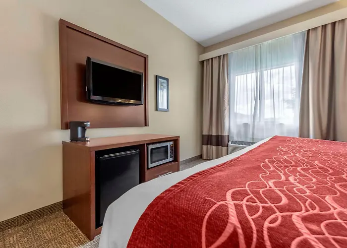 Comfort Inn & Suites Streetsboro - Kent