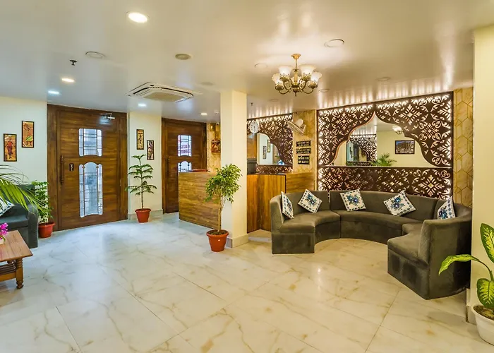 Tripli Hotels Silver Shine