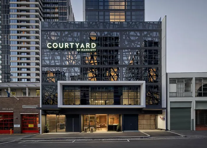 Courtyard By Marriott Melbourne Flagstaff Gardens Hotel