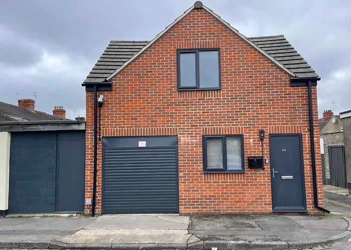 Welcome Rooms 55B- Self Check-In Whole Apartment Fully Refurbished Swindon