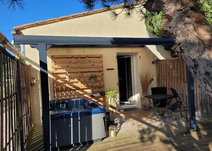 15' Cité de Carcassonne, chambre au calme, petit-déjeuner et jacuzzi en supplément Malves-en-Minervois