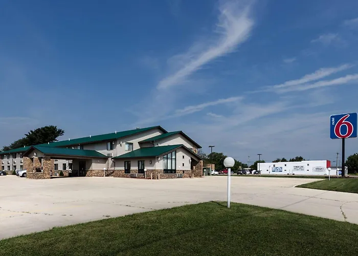 Motel 6-Kewanee, Il