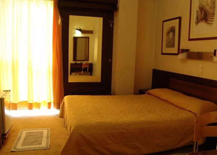 Claridge Hotel