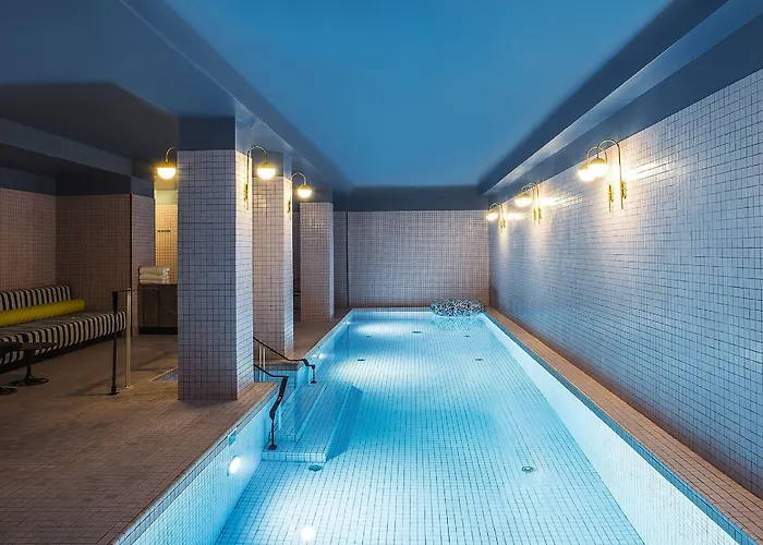 Hotel Du Rond-Point Des Champs-Elysees - Esprit De France