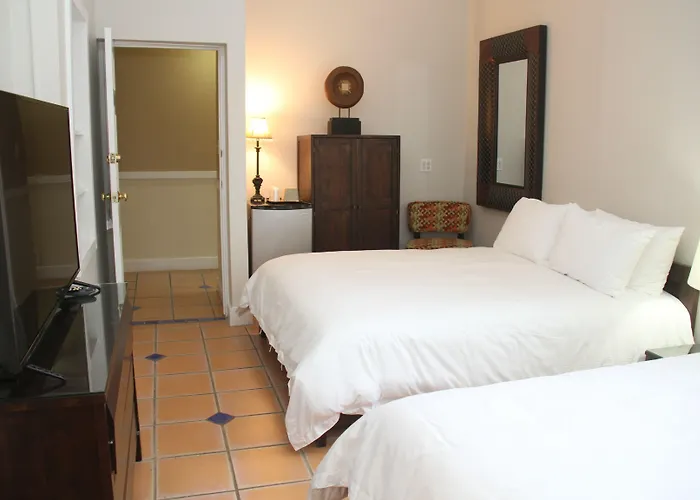 L'Habitation Guesthouse- Adult Exclusive
