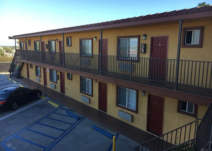 Satellite Motel, Los Angeles - LAX