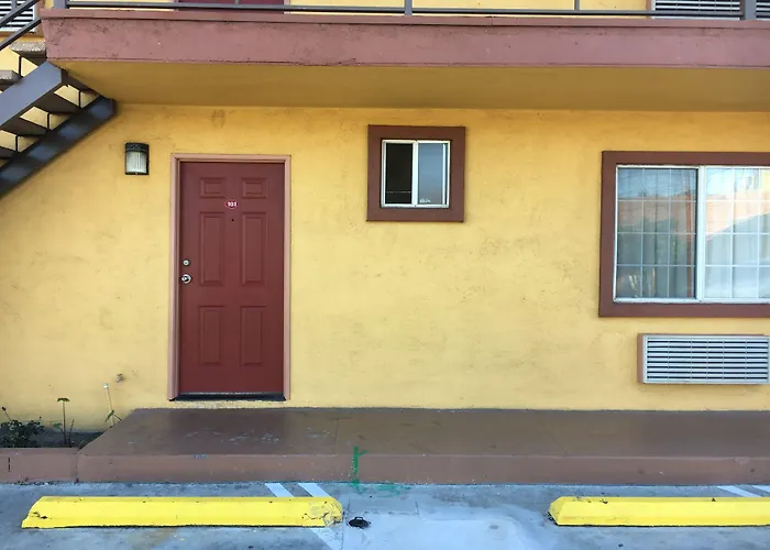 Satellite Motel, Los Angeles - LAX
