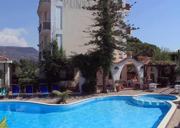 Hotel Punta Faro