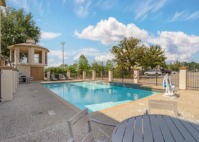 Best Western Plus North Houston Inn&Suites