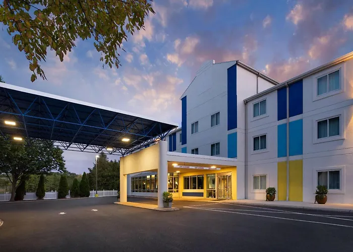 Days Inn By Wyndham Penn State