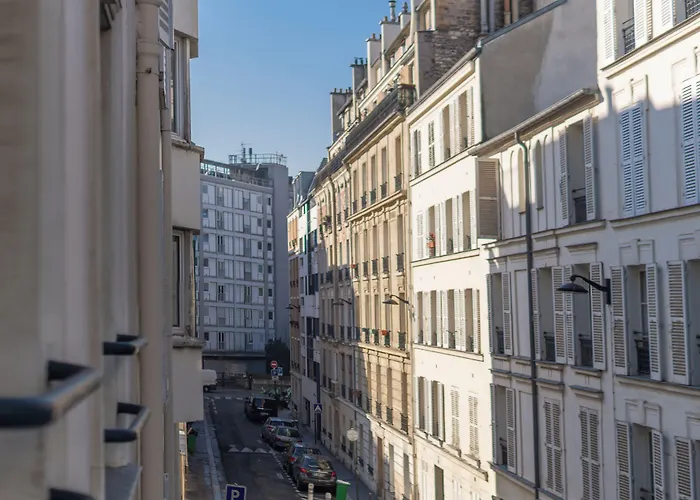 Hotel Lilas Blanc Parigi