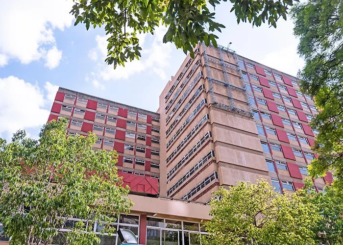 Maanzoni 680 Hotel