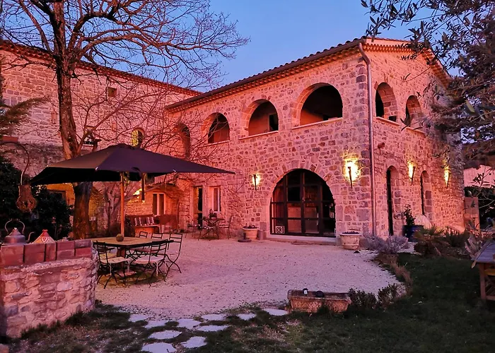 Bed and Breakfast La Flor Azul à Grospierres