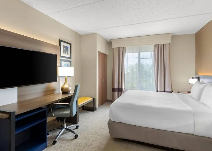 Comfort Suites Near Universal Orlando Resort