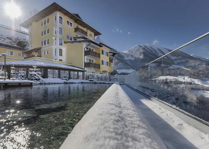 Hotel AlpenSchlössl St. Johann im Pongau