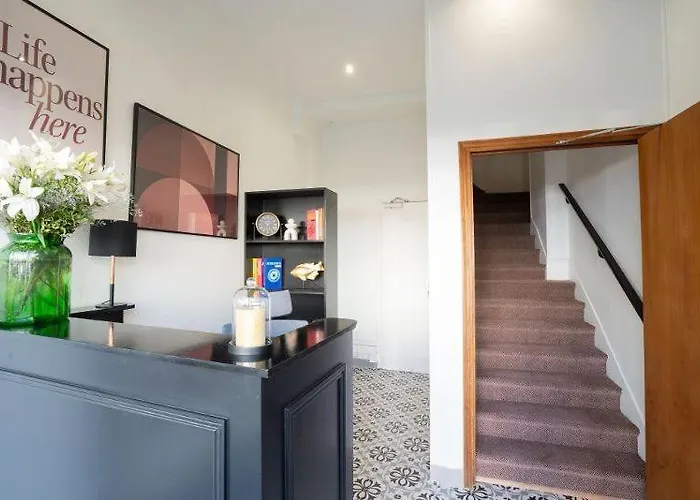 Hôtel Edgar Quinet Paris