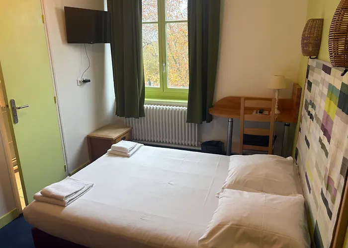 Hotel Couleurs Sud avec ascenseur et restaurant Gare Charleville-Mézières