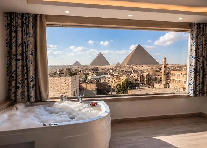 Pyramid Edge Hotel & Exclusive Pyramids View Rooftop Kafrat al Jabal