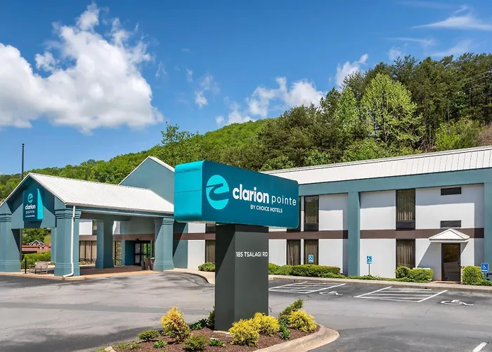 Clarion Pointe Cherokee