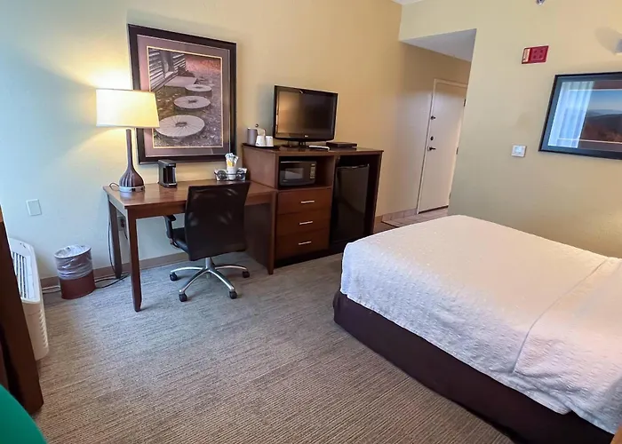 Clarion Pointe Cherokee