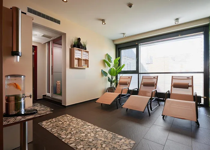 Novina Hotel Tillypark