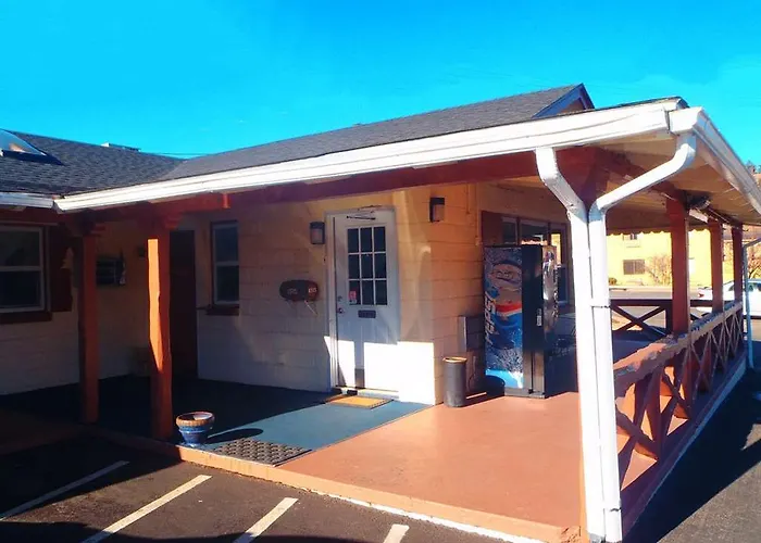 Travelodge By Wyndham Northern Arizona University Downtown