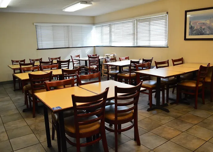Baymont By Wyndham San Diego Downtown