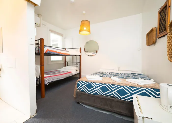 Tassie Backpackers At The Brunswick Hotel