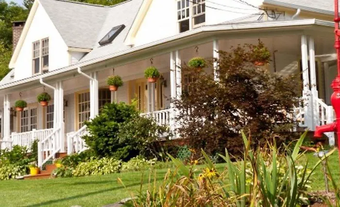 Mount Battie Inn