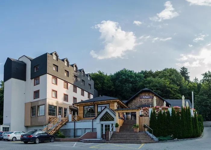 Hotel West
