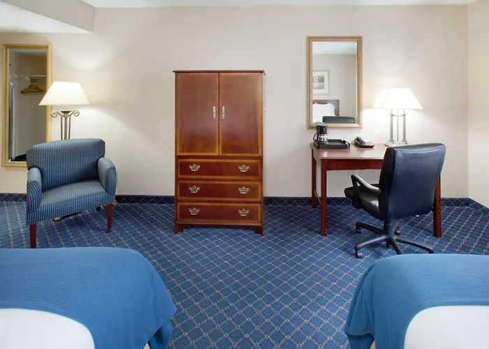 Holiday Inn Express Des Moines-At Drake University, An Ihg Hotel