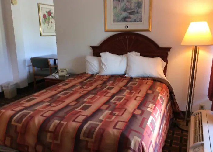 Adrian Inn